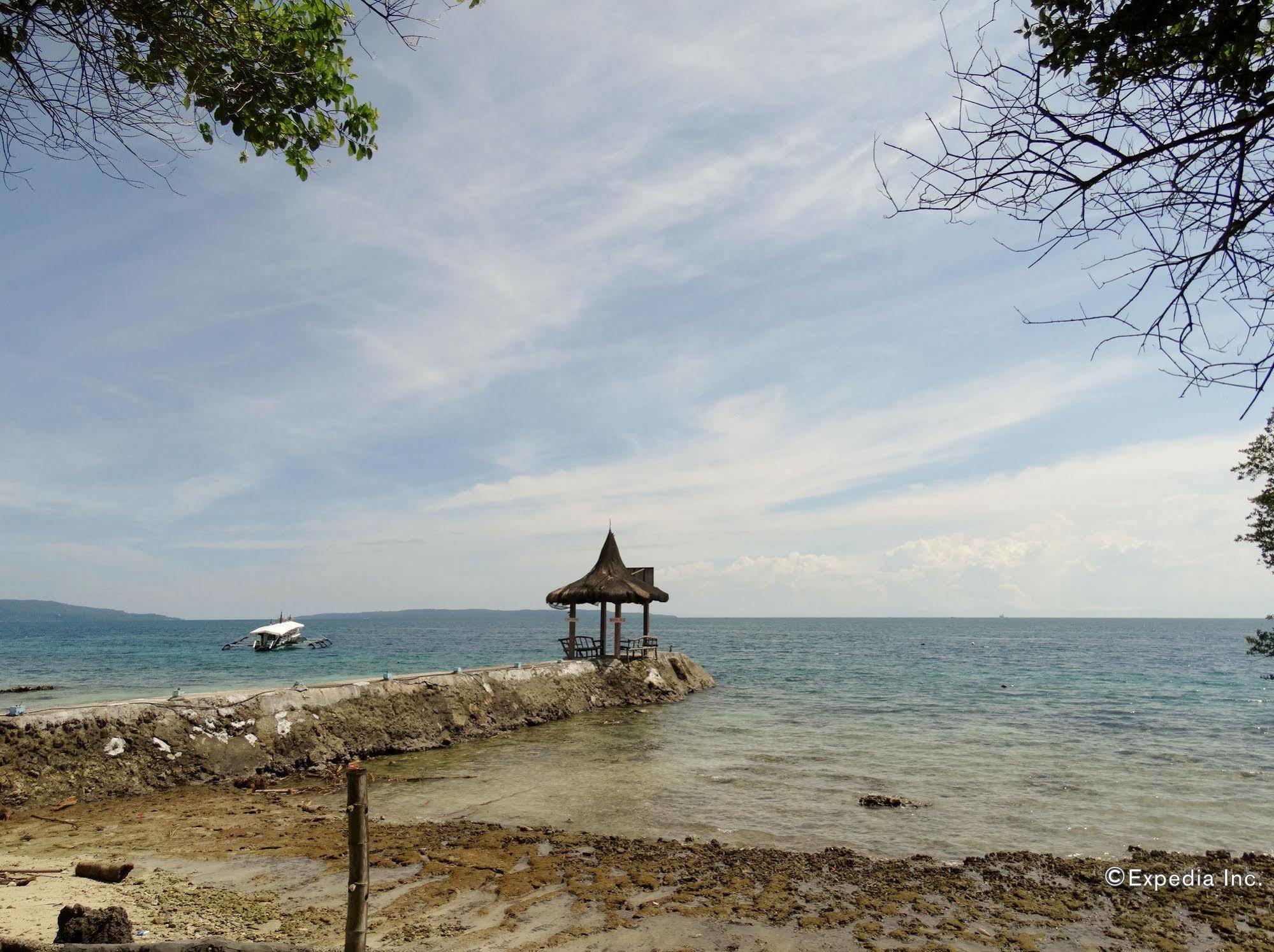 Punta Del Sol Araceli Beach Resort Samal Exterior photo