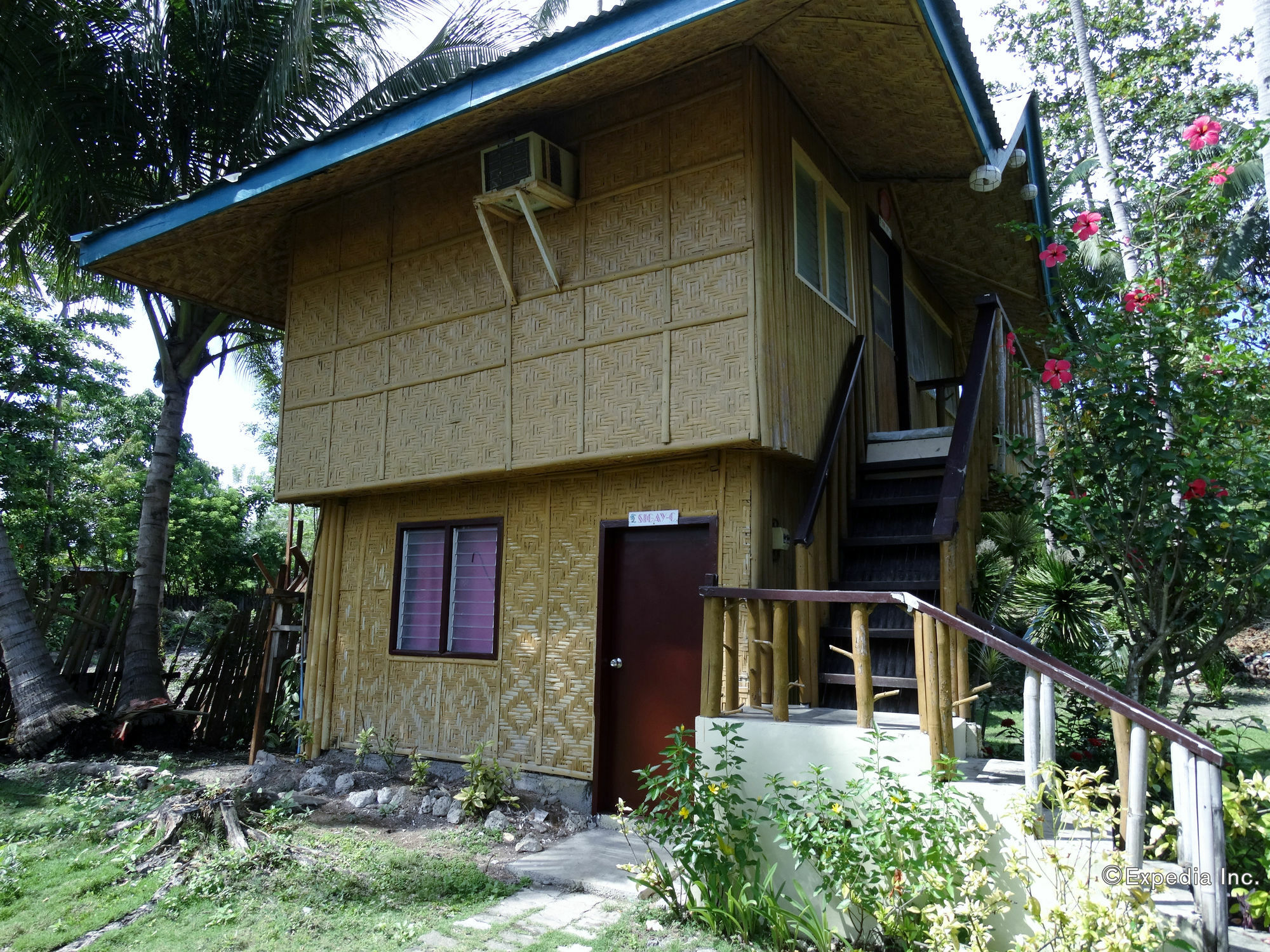 Punta Del Sol Araceli Beach Resort Samal Exterior photo