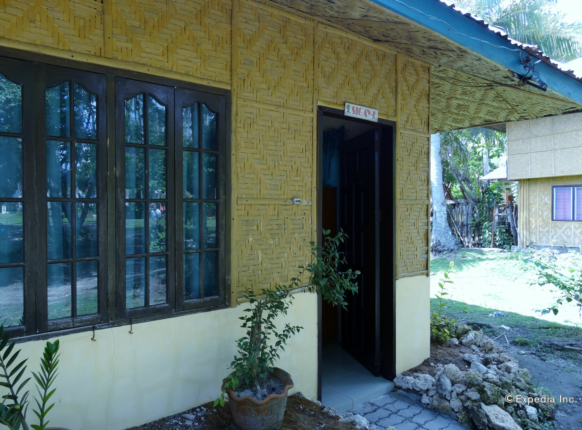 Punta Del Sol Araceli Beach Resort Samal Exterior photo